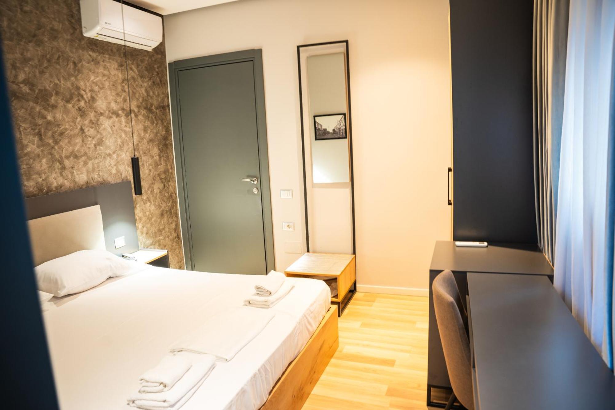 Center Boutique Hotel Tirana Exterior photo