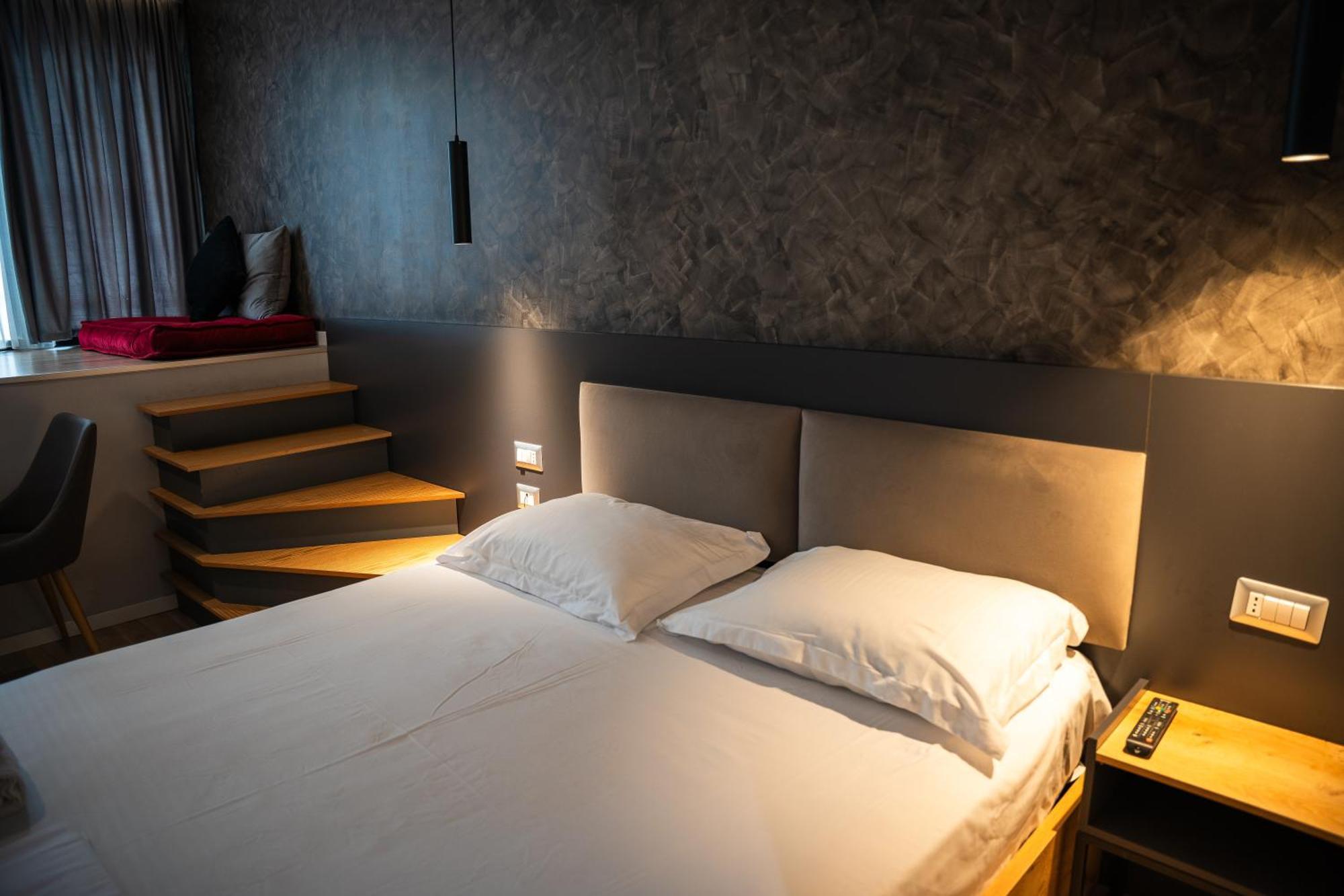 Center Boutique Hotel Tirana Exterior photo